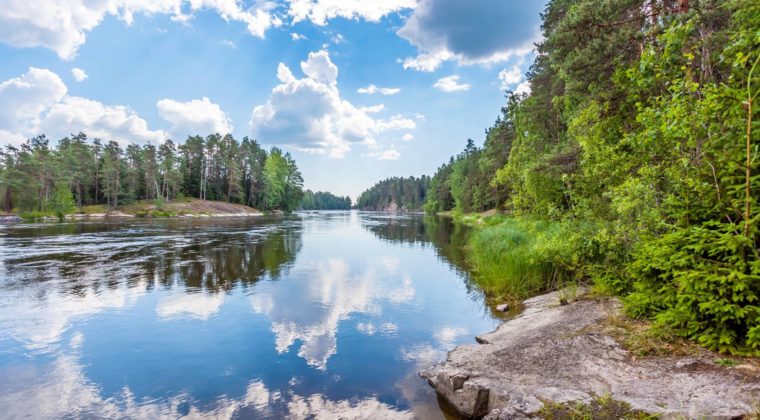 Kuva Kymijoelta Känkkärän laavulta