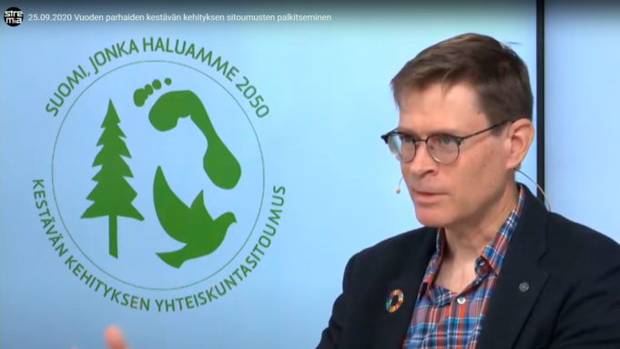 Kouvolan kaupungin ympäristöasiantuntija Timo Martikainen Valtioneuvoston kanslian haastattelussa, kun Kouvolan kestävän kehityksen sitoumus 2050 palkittiin yhtenä Suomen kolmesta parhaasta.