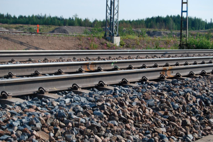 Kouvola RRT pääradan kiskot lähikuvassa