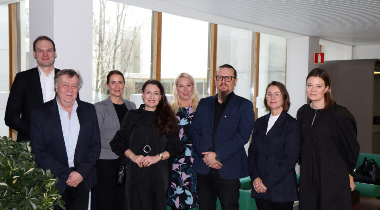 Kuntaministeri Ikonen vieraili Kouvolassa tammikuussa 2024 ja tapasi kaupungin johtoa ja luottamushenkilöitä.