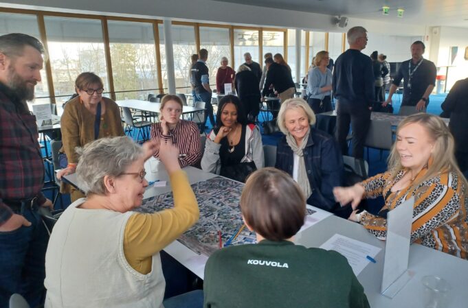 KymppiPlus-hankkeen työpajassa kehitettiin keskustaa.