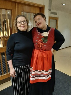 Kuva Hanna Hasusta ja Johanna Hasusta